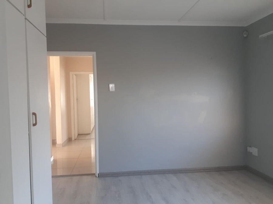 3 Bedroom Property for Sale in Rowallan Park Eastern Cape